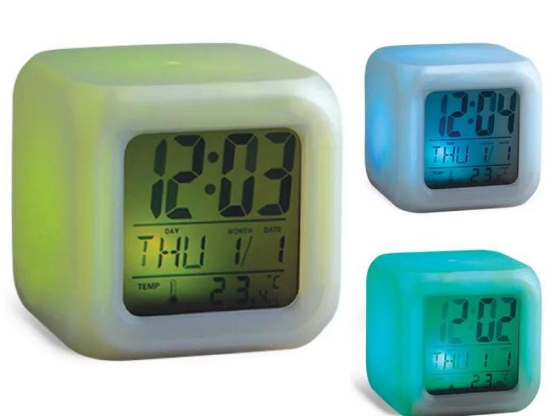  RELOJ MULTIFUNCIONAL CUBO 